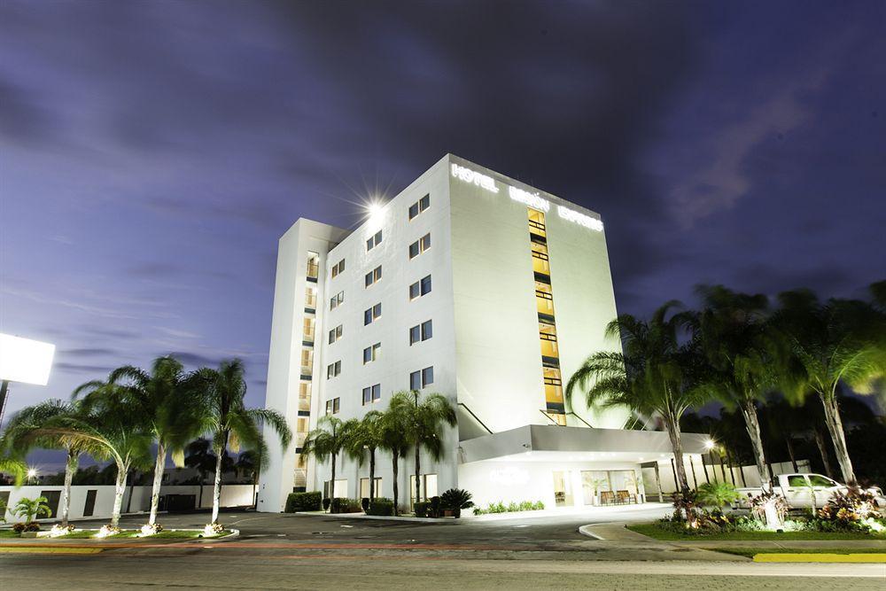 Mision Express Monterrey Aeropuerto La Fe Hotel Apodaca Kültér fotó